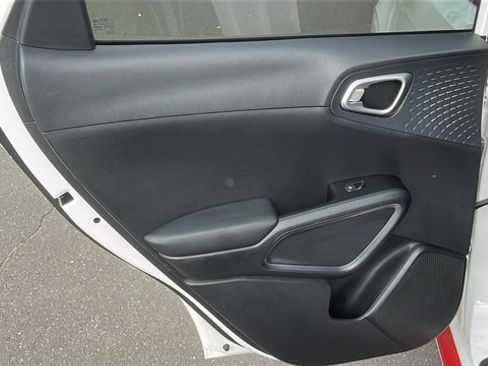 Used 2021 Kia Soul GT-Line image 19