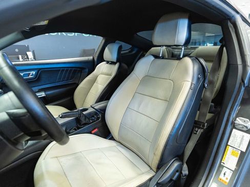 Used 2017 Ford Mustang GT Premium w/ Equipment Group 401A image 10