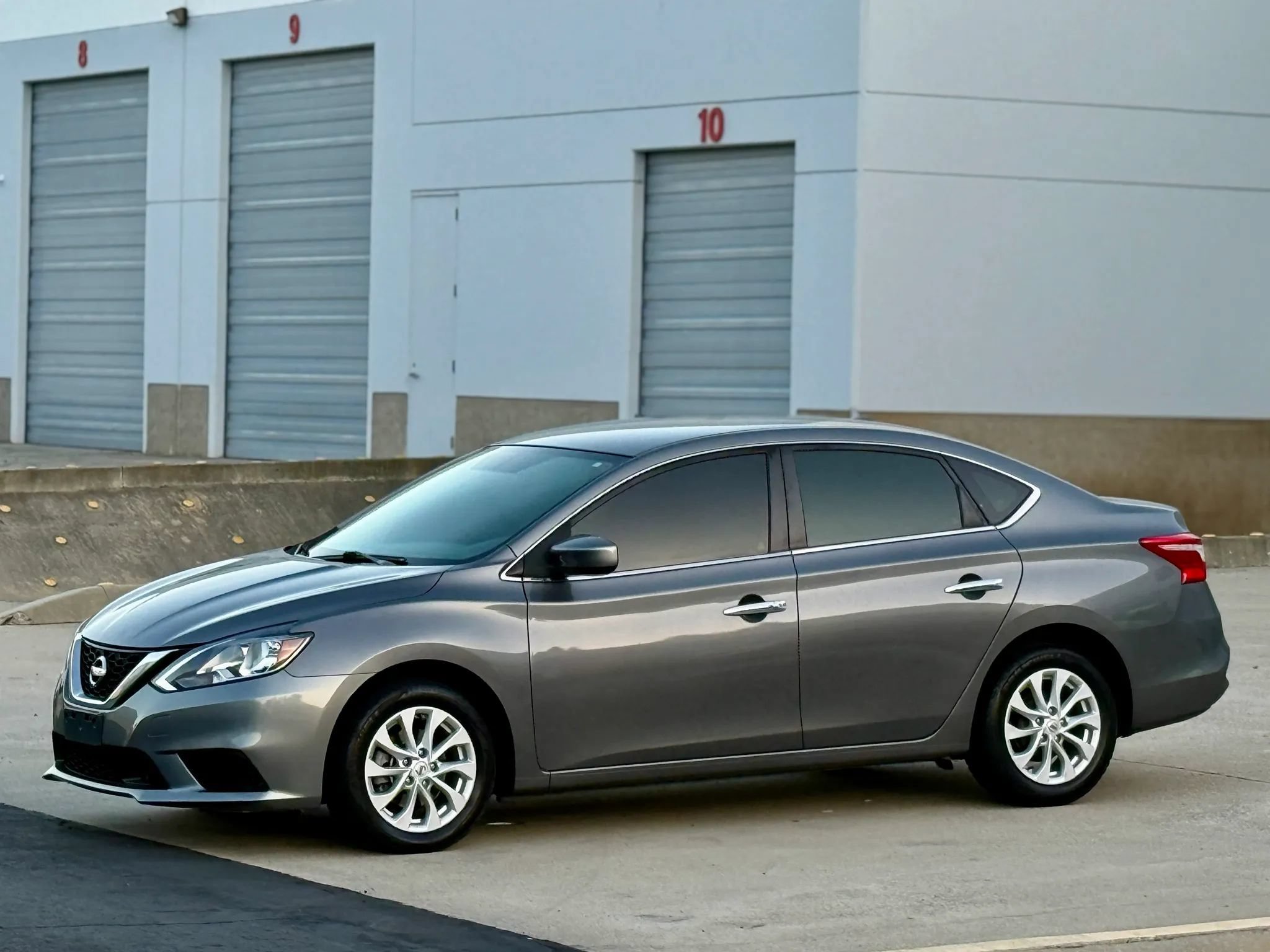 Used 2019 Nissan Sentra SV FWD image 1