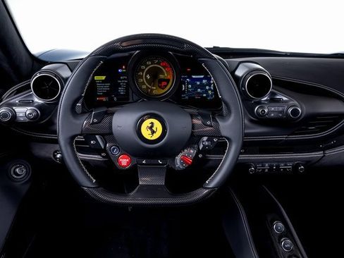 Used 2023 Ferrari F8 Tributo image 31