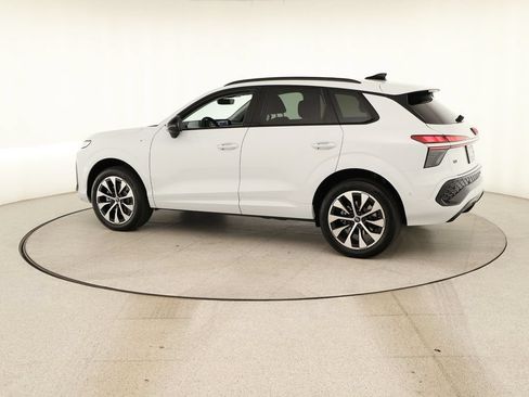 New 2026 Audi Q3 quattro 2.0T AWD/4WD image 3