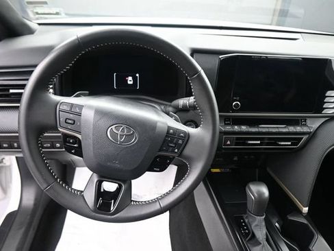 Used 2026 Toyota Camry SE FWD image 22