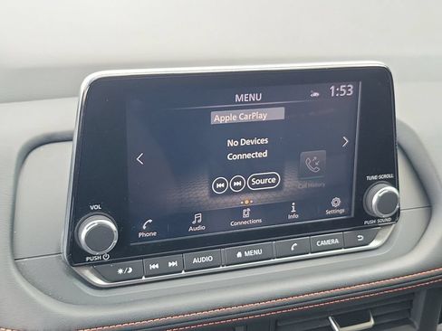 Used 2025 Nissan Rogue SV AWD/4WD image 25
