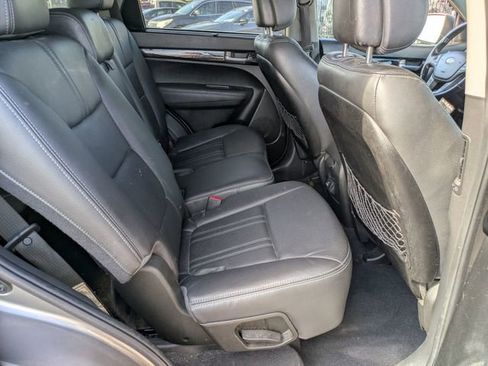 Used 2014 Kia Sorento SX w/ 3rd Row Package image 31