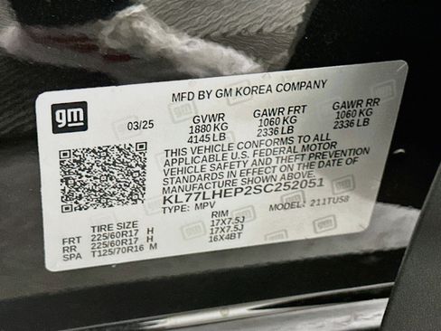 Used 2025 Chevrolet Trax LT w/ LT Convenience Package FWD image 12