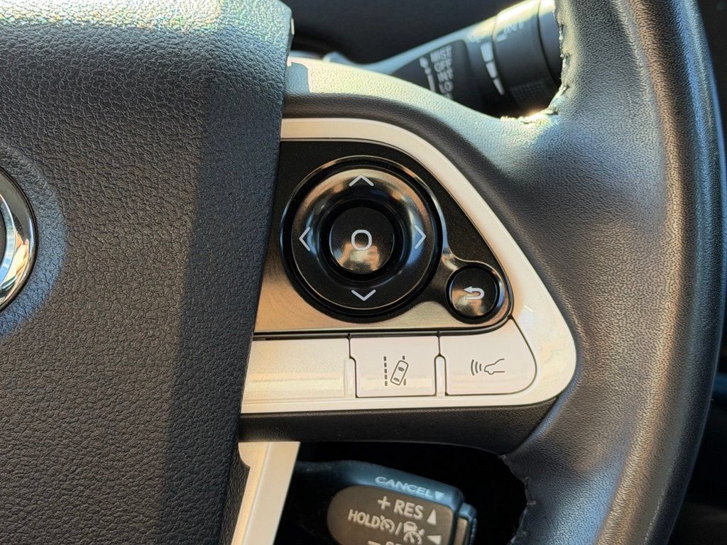 Used 2018 Toyota Prius Prime Plus FWD image 9