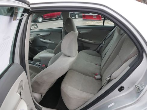 Used 2010 Toyota Corolla LE image 11