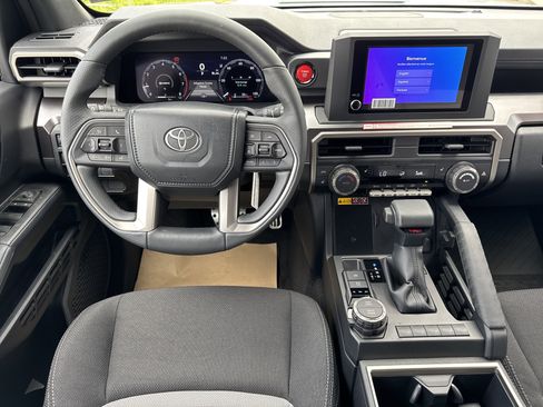 New 2025 Toyota 4Runner TRD Sport AWD/4WD image 16