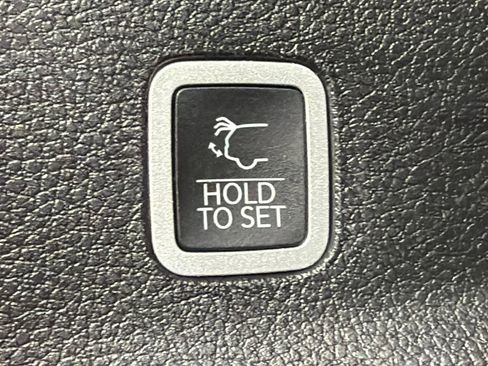 Used 2024 Jeep Wagoneer L Series II w/ Flexible Seating Group AWD/4WD image 20
