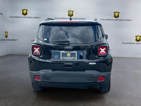 Used 2019 Jeep Renegade Latitude w/ Popular Equipment Group AWD/4WD image 6