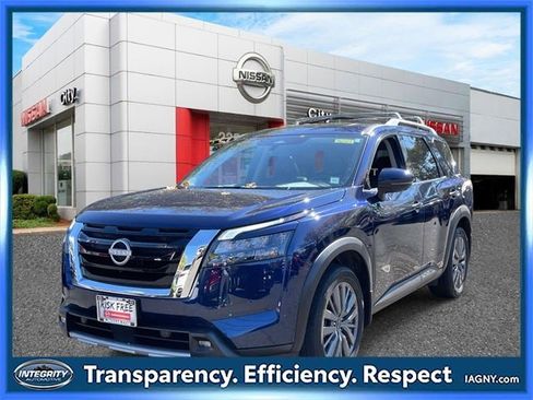 Certified 2025 Nissan Pathfinder SL w/ SL Premium Package image 4