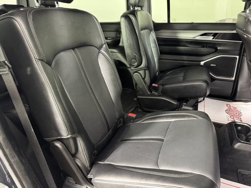 Used 2024 Jeep Wagoneer Series II w/ Convenience Group I AWD/4WD image 37