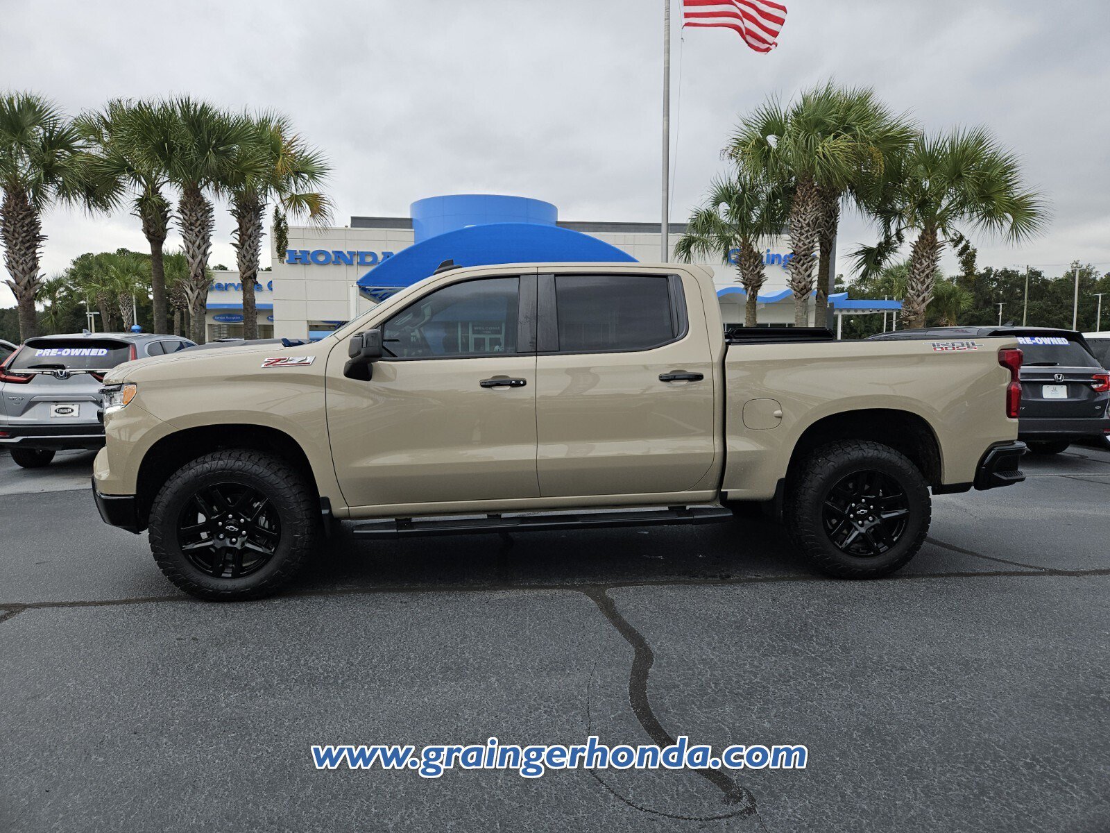 Used 2023 Chevrolet Silverado 1500 LT Trail Boss w/ Protection Package AWD/4WD image 2