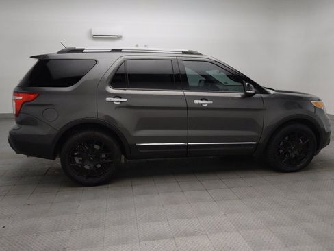 Used 2015 Ford Explorer XLT w/ Equipment Group 202A FWD image 10