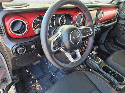 Used 2023 Jeep Gladiator Rubicon w/ Cold Weather Group AWD/4WD image 10