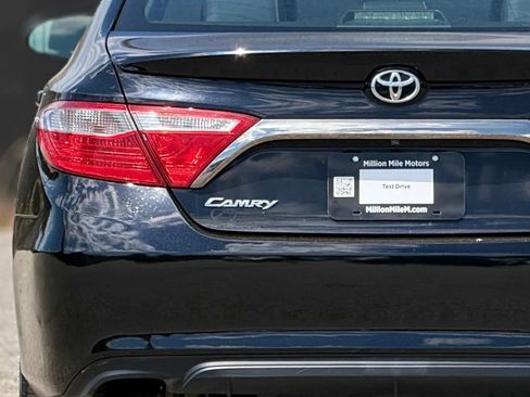 Used 2016 Toyota Camry SE FWD image 13