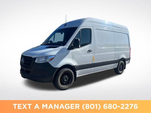 Used 2025 Mercedes-Benz Sprinter 2500 image 1