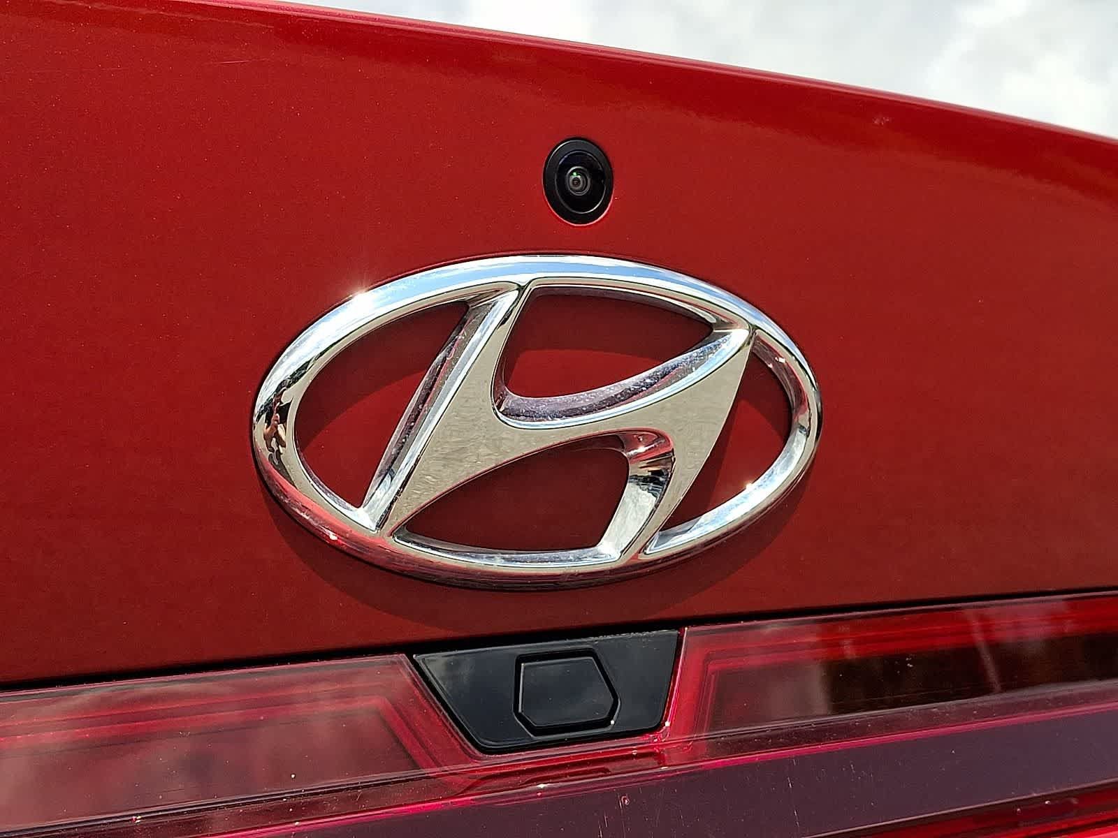 Used 2023 Hyundai Elantra SEL w/ Convenience Package FWD image 30