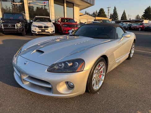Used 2004 Dodge Viper SRT-10 image 1