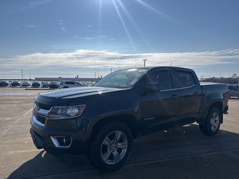 Used 2018 Chevrolet Colorado LT w/ LT Convenience Package image 7