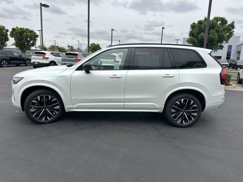 New 2026 Volvo XC90 T8 Ultra w/ Lounge Package AWD/4WD image 4