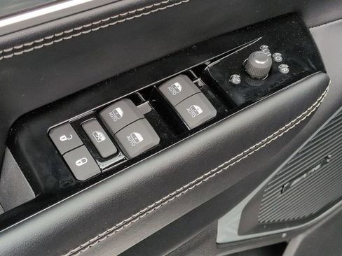 New 2026 Jeep Grand Wagoneer L Limited AWD/4WD image 15