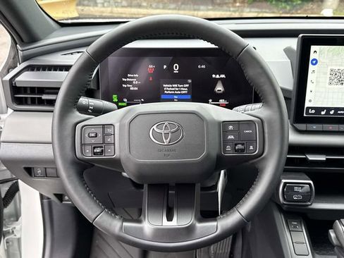 Used 2026 Toyota RAV4 SE w/ Convenience Package AWD/4WD image 19