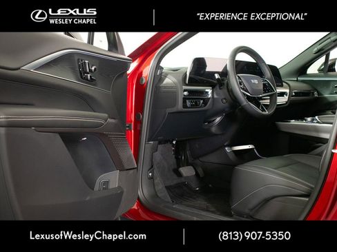 Used 2025 Cadillac Lyriq Luxury RWD image 18