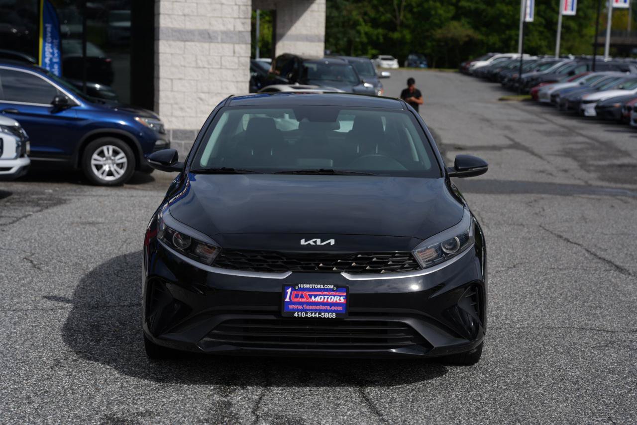 Used 2023 Kia Forte LXS w/ LXS Technology Package FWD image 2