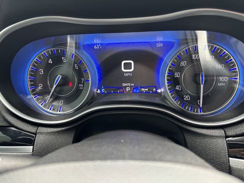 Used 2021 Chrysler 300 S w/ S Model Appearance Package RWD image 16