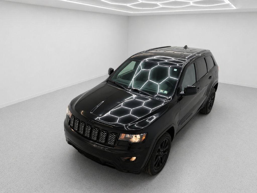 Used 2019 Jeep Grand Cherokee Altitude AWD/4WD image 35