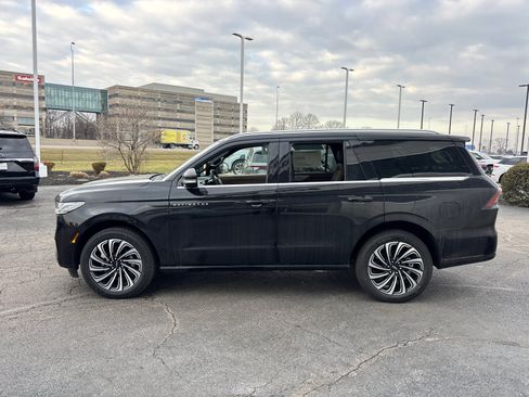 New 2026 Lincoln Navigator Black Label AWD/4WD image 4