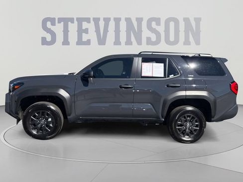 Used 2025 Toyota 4Runner SR5 AWD/4WD image 2