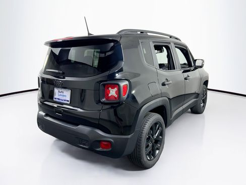 Used 2022 Jeep Renegade Altitude w/ Convenience Group AWD/4WD image 5