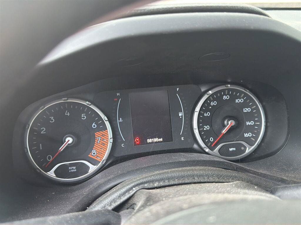 Used 2019 Jeep Renegade Altitude w/ Quick Order Package 2XM FWD image 4