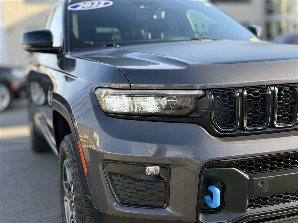 Used 2022 Jeep Grand Cherokee Trailhawk w/ Advanced Protech Group II AWD/4WD image 9