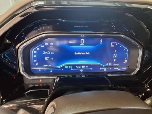 Used 2025 Chevrolet Silverado 2500 LT AWD/4WD image 12
