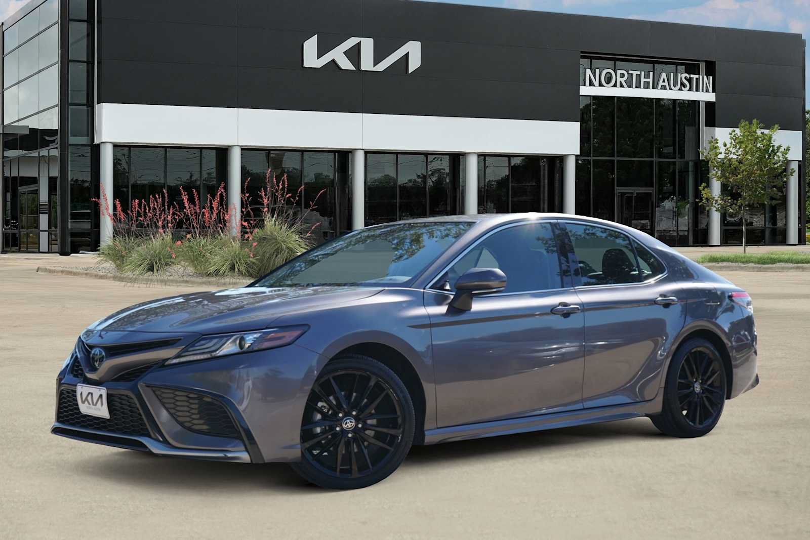 Used 2024 Toyota Camry XSE FWD image 1