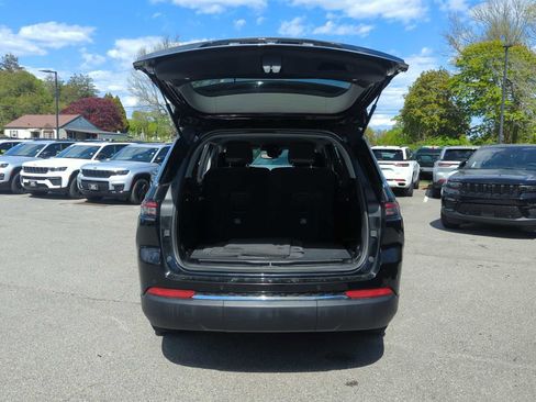 Used 2023 Jeep Grand Cherokee L Laredo AWD/4WD image 33