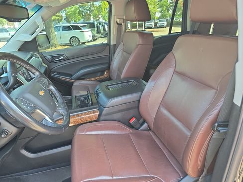 Used 2019 Chevrolet Tahoe Premier w/ Premier Plus Edition AWD/4WD image 16