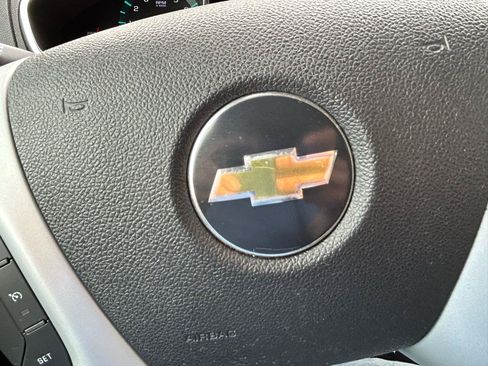 Used 2011 Chevrolet Traverse LT w/ Personal Connectivity Package FWD image 21