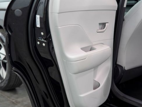 Used 2024 Hyundai Kona SEL FWD image 7