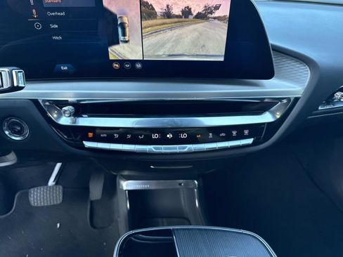 Used 2025 Cadillac Lyriq Sport image 28