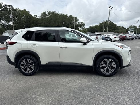 Used 2023 Nissan Rogue SV w/ SV Premium B Package FWD image 6