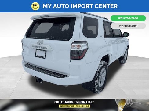 Used 2024 Toyota 4Runner SR5 Premium image 7