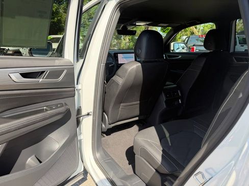 Used 2026 Volkswagen Atlas Cross Sport SE image 26