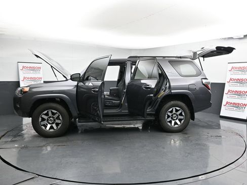 Used 2019 Toyota 4Runner TRD Off-Road Premium image 41