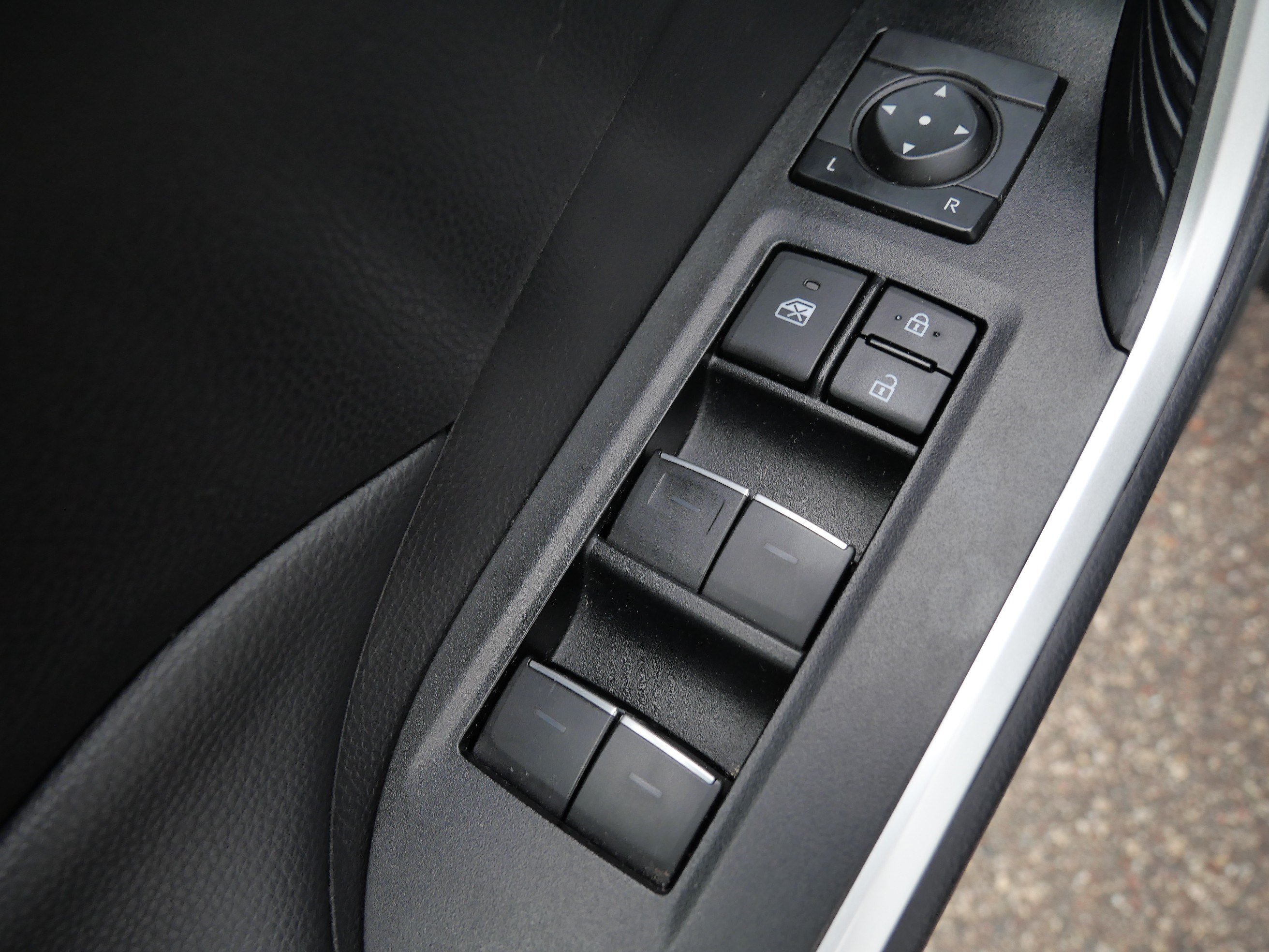 Certified 2025 Toyota RAV4 XLE AWD/4WD image 20