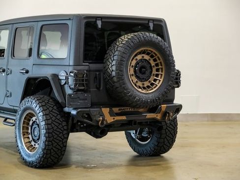 Used 2024 Jeep Wrangler Unlimited Rubicon w/ Technology Group image 51