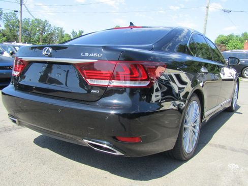Used 2013 Lexus LS 460 AWD w/ Comfort Pkg image 7